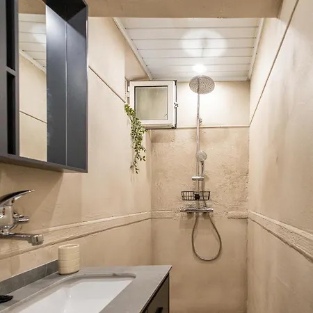 Apartment Center Gem - 5 Guests Varna